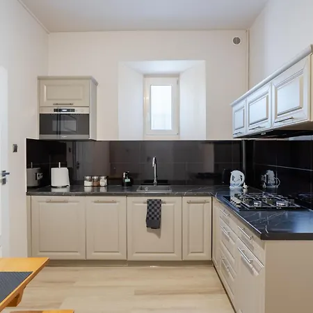 Time Apartment *