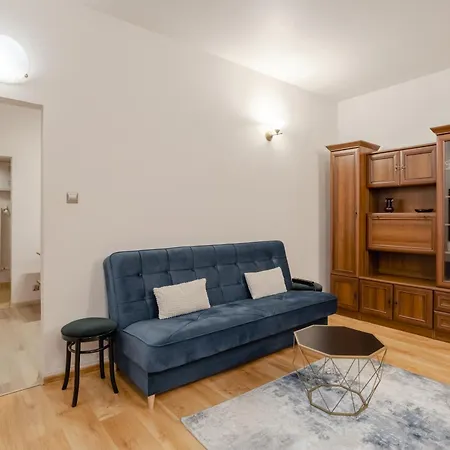 Time Apartment *